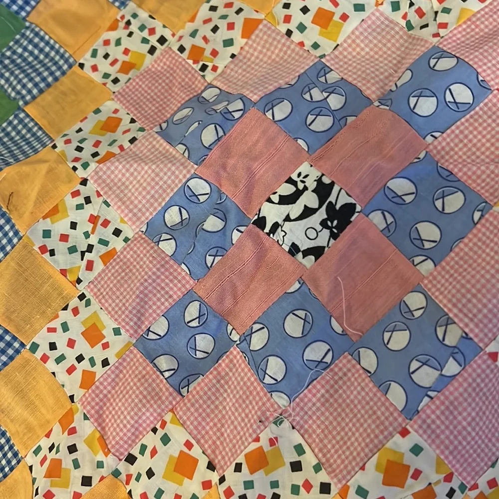 Gorgeous small square quilt topper vintage hand sewn 38” x 52”